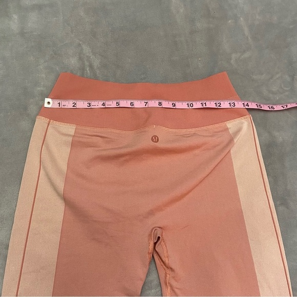 Lululemon Ebb to Train Tight Abstract Pink 21368 - Picture 10 of 13